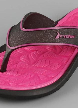 Вьетнамки розовые с черным rider dip fem 83795-bn567