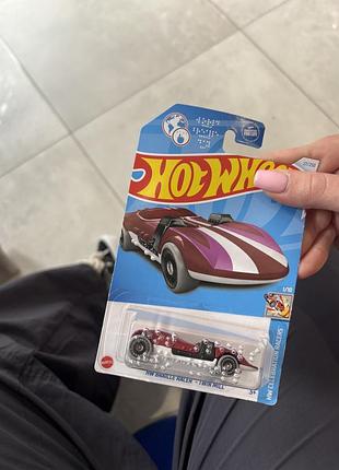 Машинка hot wheels