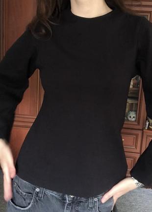 Чорна класична кофтинка