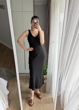 Вишукана чорна сукня zara по фігурі