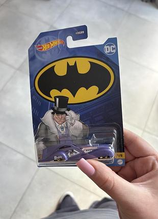 Машинка hot wheels