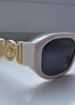 Очки солнцезащитные versace