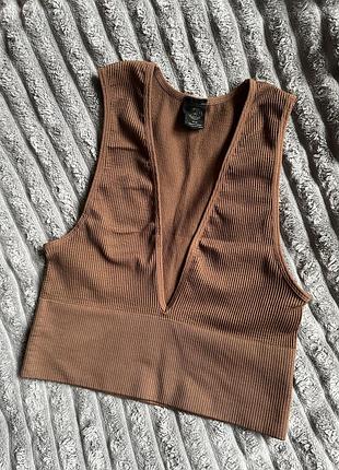 Топ urban outfitters