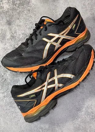 Кроссовки asics gore-tex (28 см)