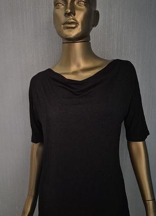 Чорна футболка  maxmara weekend