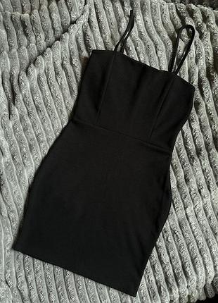 Вечірня чорна міні сукня boohoo