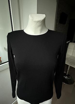 Гольф (водолазка) в рубчик uniqlo