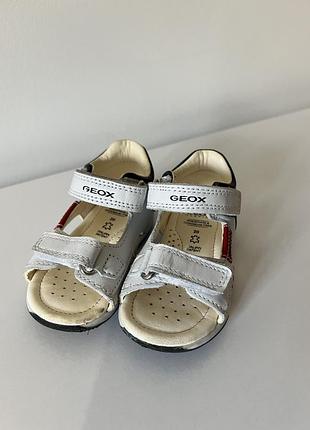 Босоніжки geox