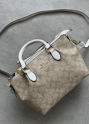 Сумка coach georgia satchel bag біло-бежевий є