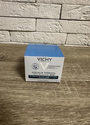 Vichy aqualia thermal насичений крем для глибокого зволоження шкіри обличчя