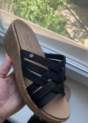 Шльопанці skechers