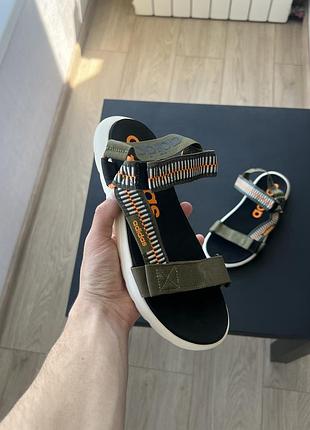 Сандалі adidas