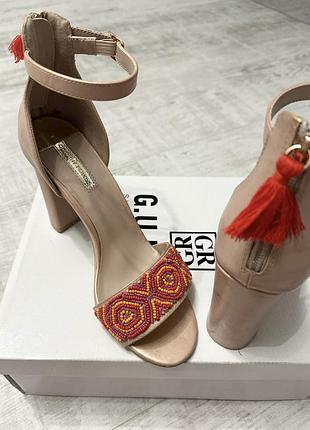 Босоніжки dorothy perkins з декором