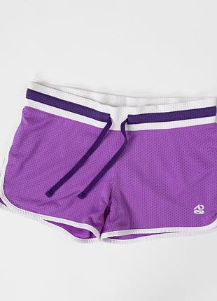 Жіночі, спортивні шорти nike у яскравому, фіолетов кольорі з білими, контрастними вставками та класичним y2k дизайном. модель виконана з легкого mesh