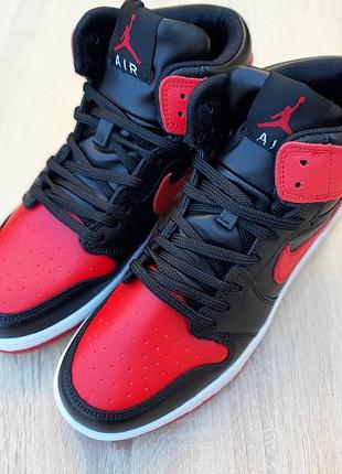 N1ke air jordan 1 retro красные с чёрным