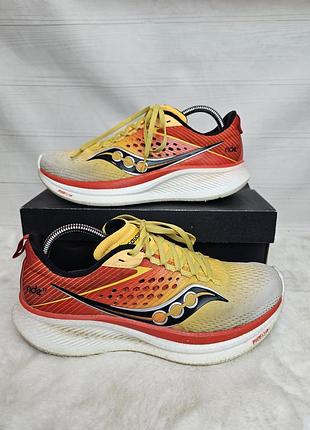Беговые кроссовки saucony 42 размер