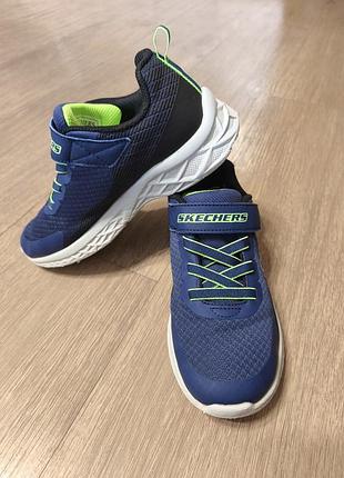 Кроссовки skechers размер 33