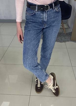 Джинсы mom mango