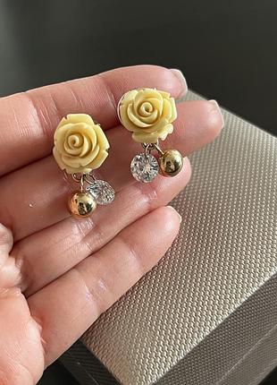 Серьги розы с подвесками