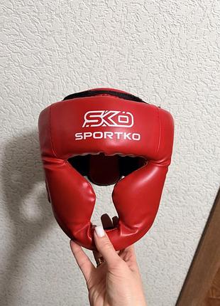 Шолом sportko закритий червоний розмір м