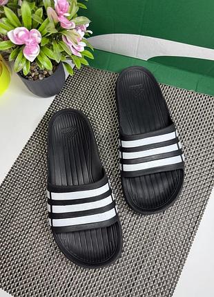 Оригінальні шльопанці adidas