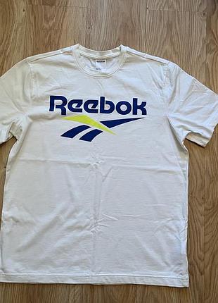 Футболка з щільного котону reebok