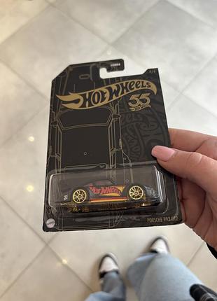 Машинка hot wheels 2