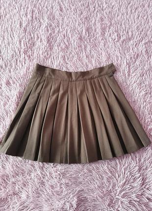 Юбка плиссе бренда pull &amp; bear
