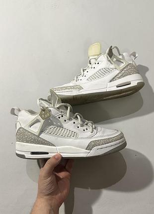 Кроссовки jordan spizilike