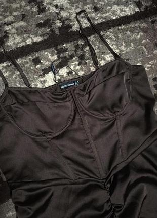 Плаття prettylittlething 6
