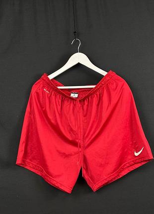 Шорты мужские, красные, nike dri-fit, xl, состояние идеал. оригинал.
