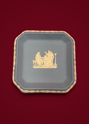 Керамічна тарілочка wedgwood