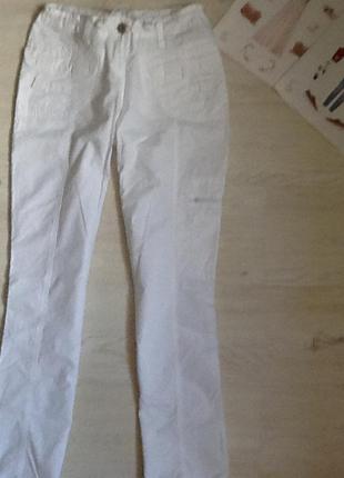 Білі штани літні