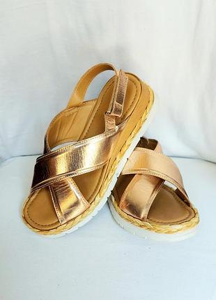 Женские кожаные босоножки next forever comfort