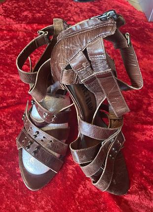 Жіночі босоніжки з натуральної шкіри 39 розміру