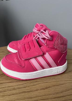 Кросівки adidas для дівчинки