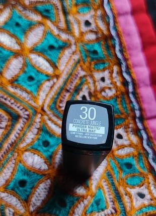 Maybelline new york color sensational powder matte в оттенке 30 concrete jungle