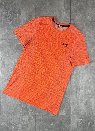 Футболка under armour