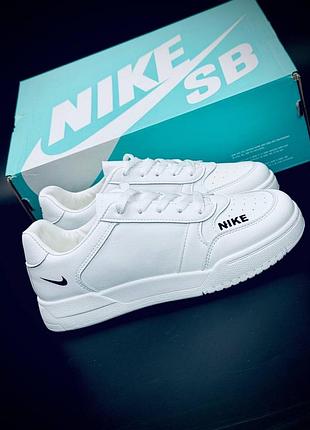 Кросівки на кожен день жіночі білі кросовки найк кеди легенькі nike