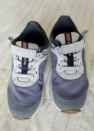 Стильные кроссовки на мальчика nike revolution