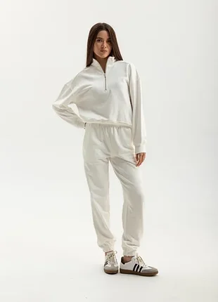 Белый женский спортивный костюм xs