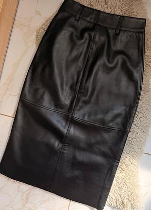 Шкіряна юбка zara з розрізом позаду