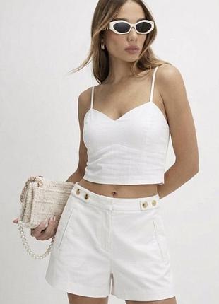 Білі жіночі шорти zara, розмір s-m