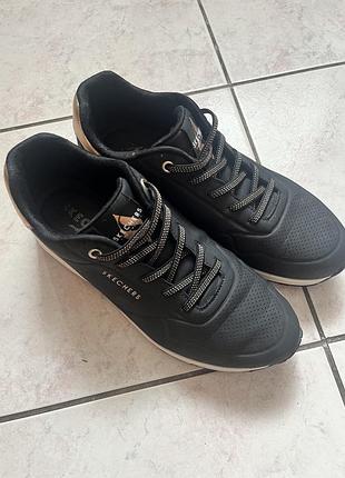 Стильні оригінальні кросівки skechers uno розмір 39 устілка 25,3см модель унісекс