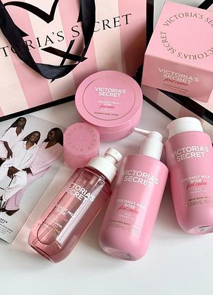 Набір coconut milk rose спрей, лосьйон, скраб , гель для душу victoria’s secret