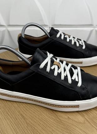 Оригінальні шкіряні кеди clarks