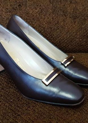 Шикарные женские туфли от люксового бренда salvatore ferragamo!