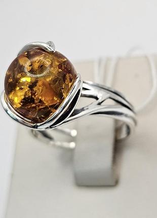 Кольцо серебряное с янтарем 18 4,7 г