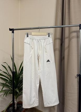 Жіночі спортивні штани відомого бренду adidas 9-10 років або маленька с