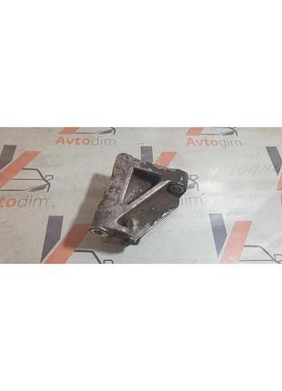 Кронштейн генератора 31113rnaa00 honda civic 8 5d